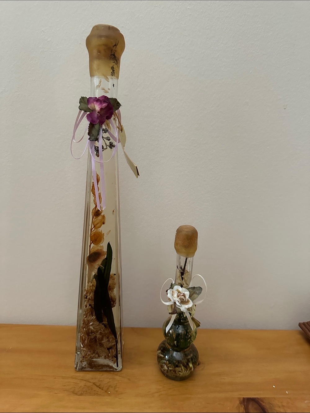Magic Tall Glass Vase with Purple Flower Accent